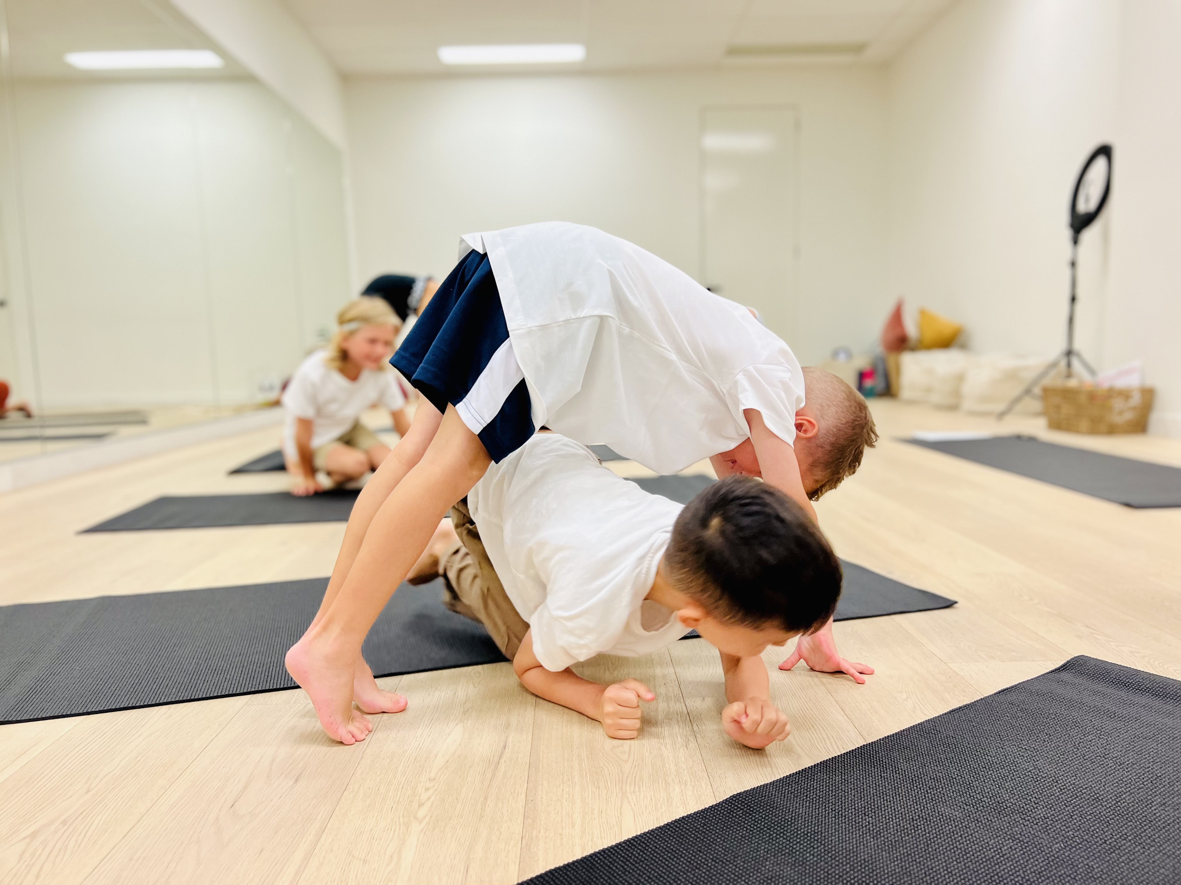 Breathe In Yoga (Wellness For Kids) - 1