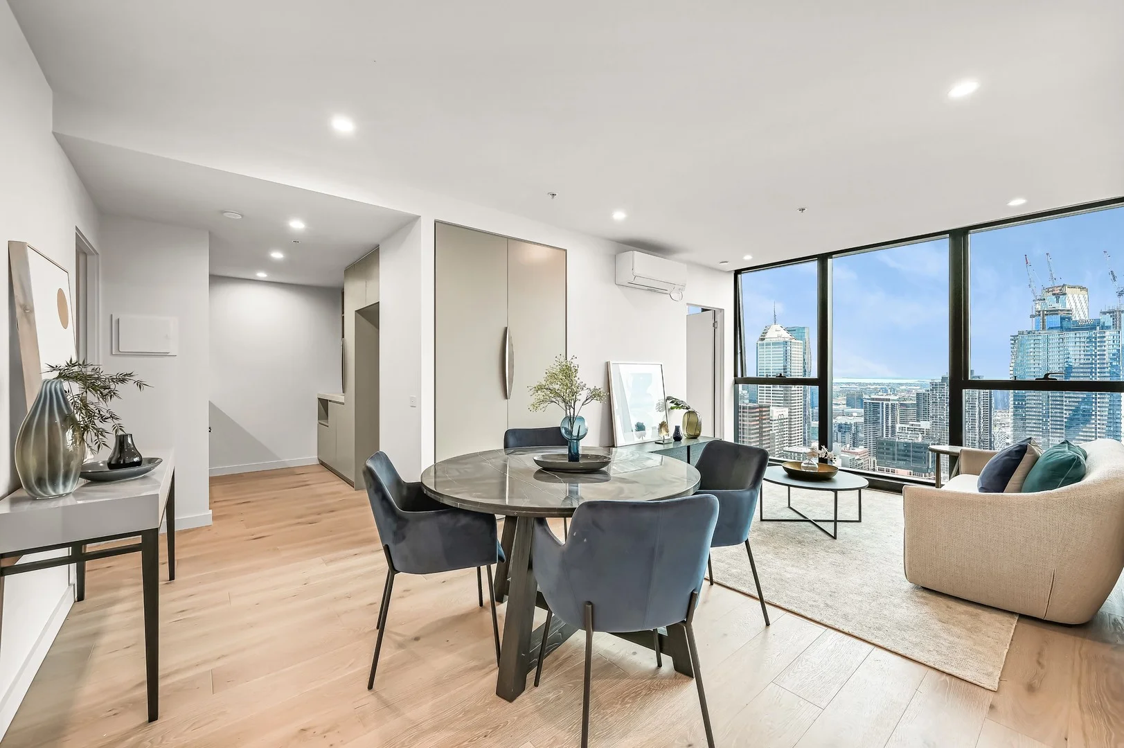 09/371 Little Lonsdale Street - Image 2
