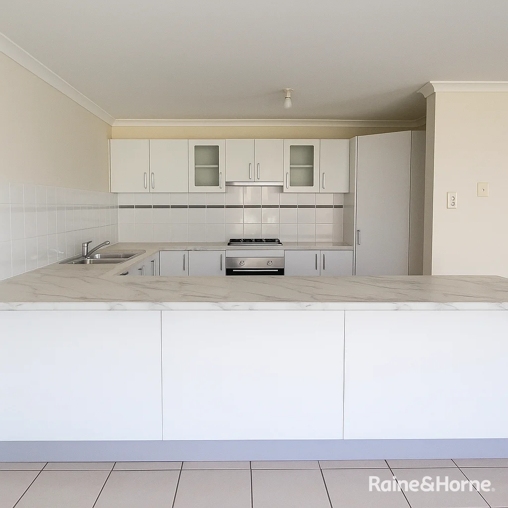 1&2/74 Windsor Circle - Image 2