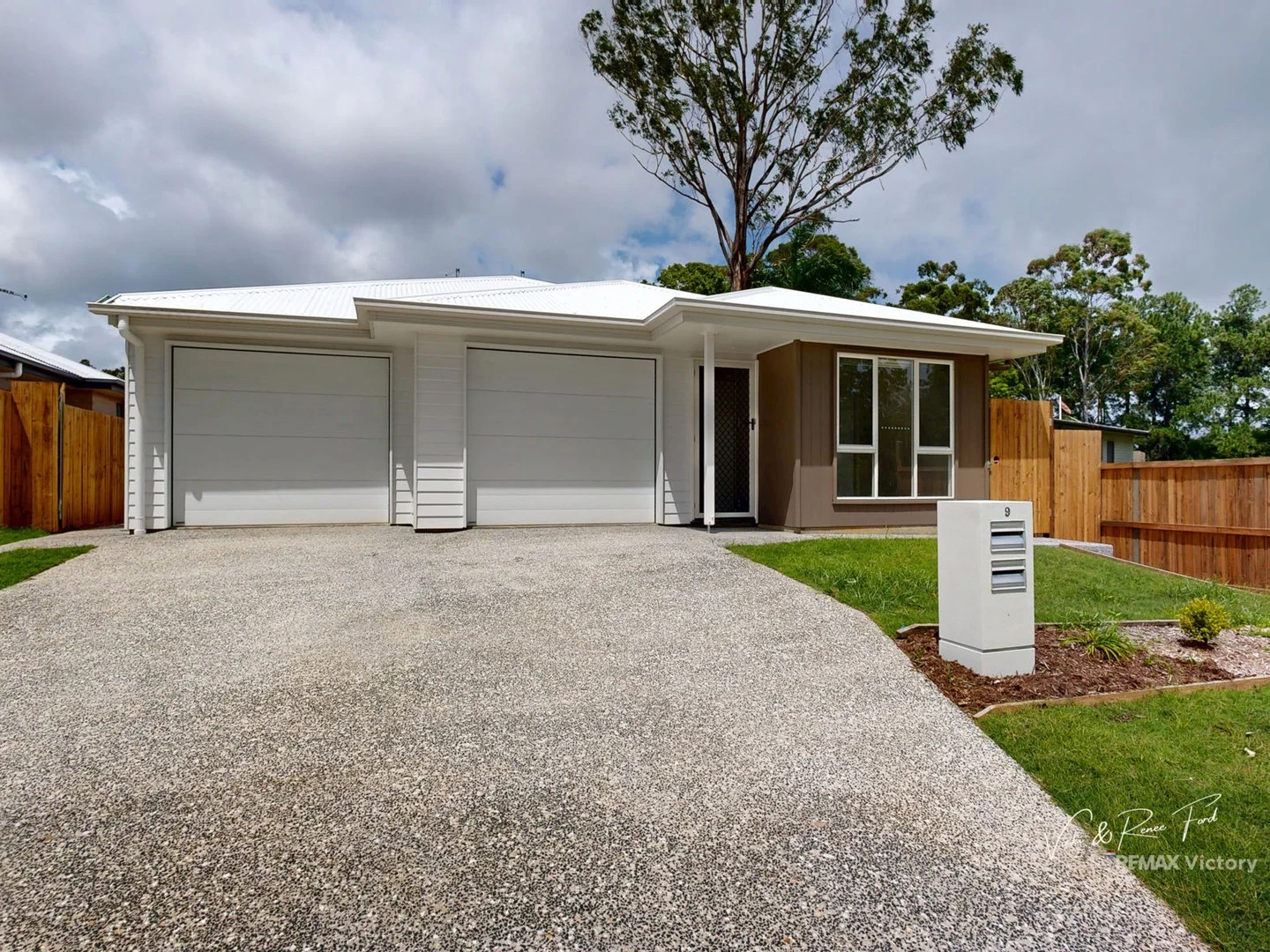 1&2/9 Vincent Crescent (1/24)