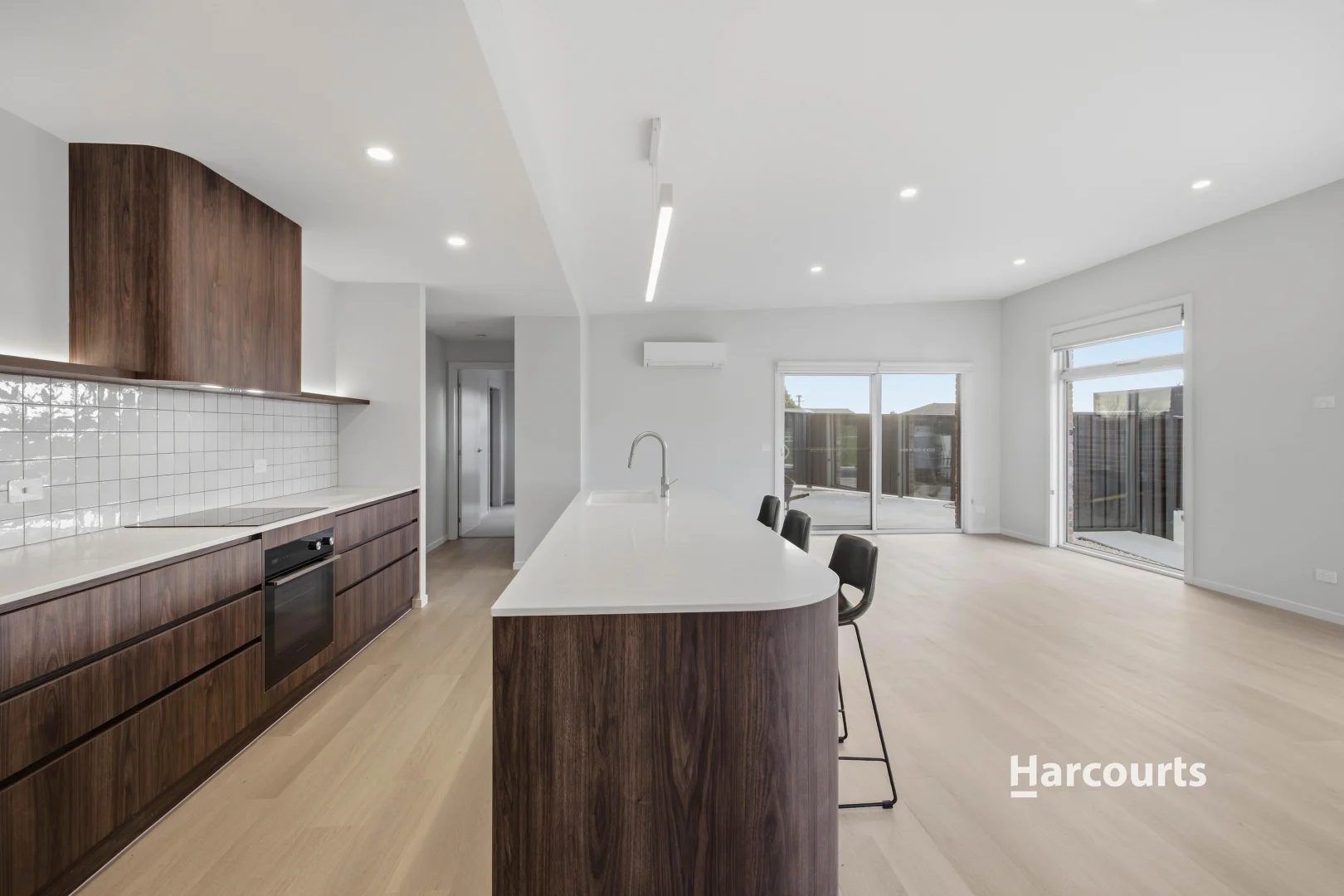 1/14 Dinah Street - Image 4