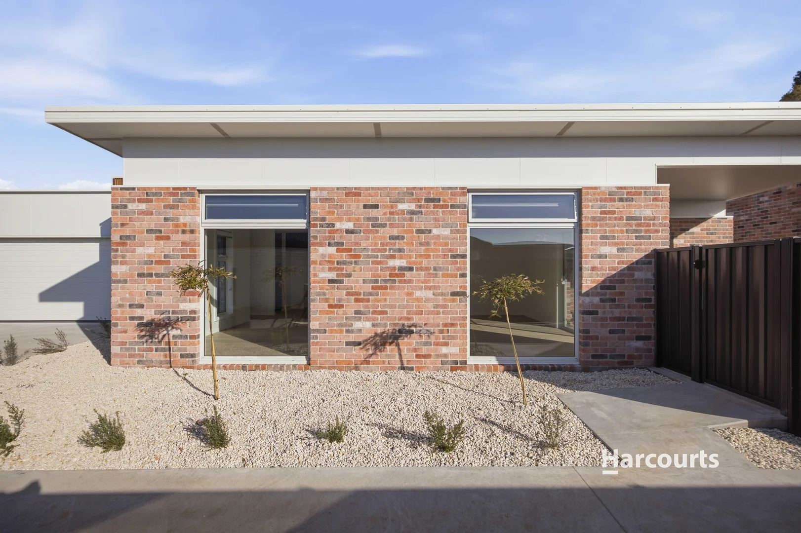 1/14 Dinah Street - Image 2