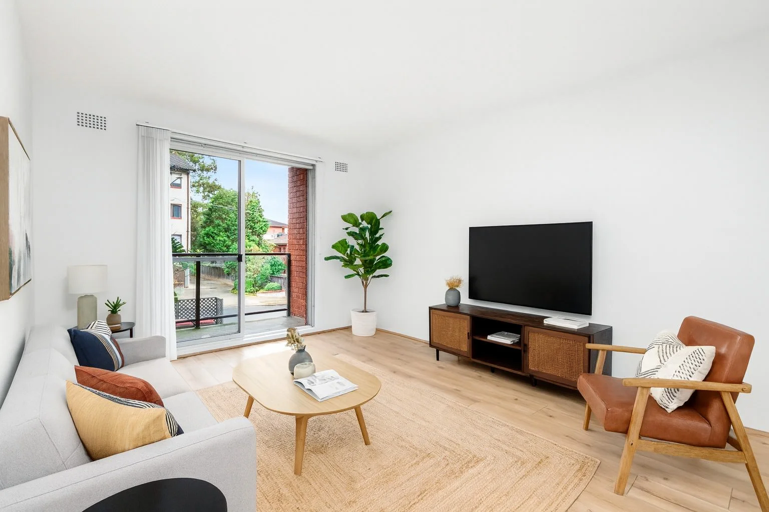 1/15 Linsley Street (1/8)