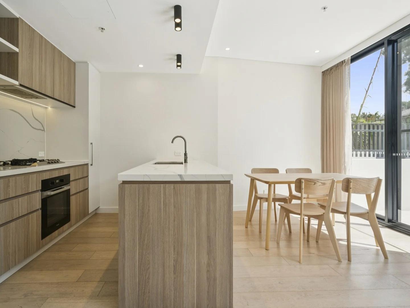 1/1C Gloucester Avenue (1/12)