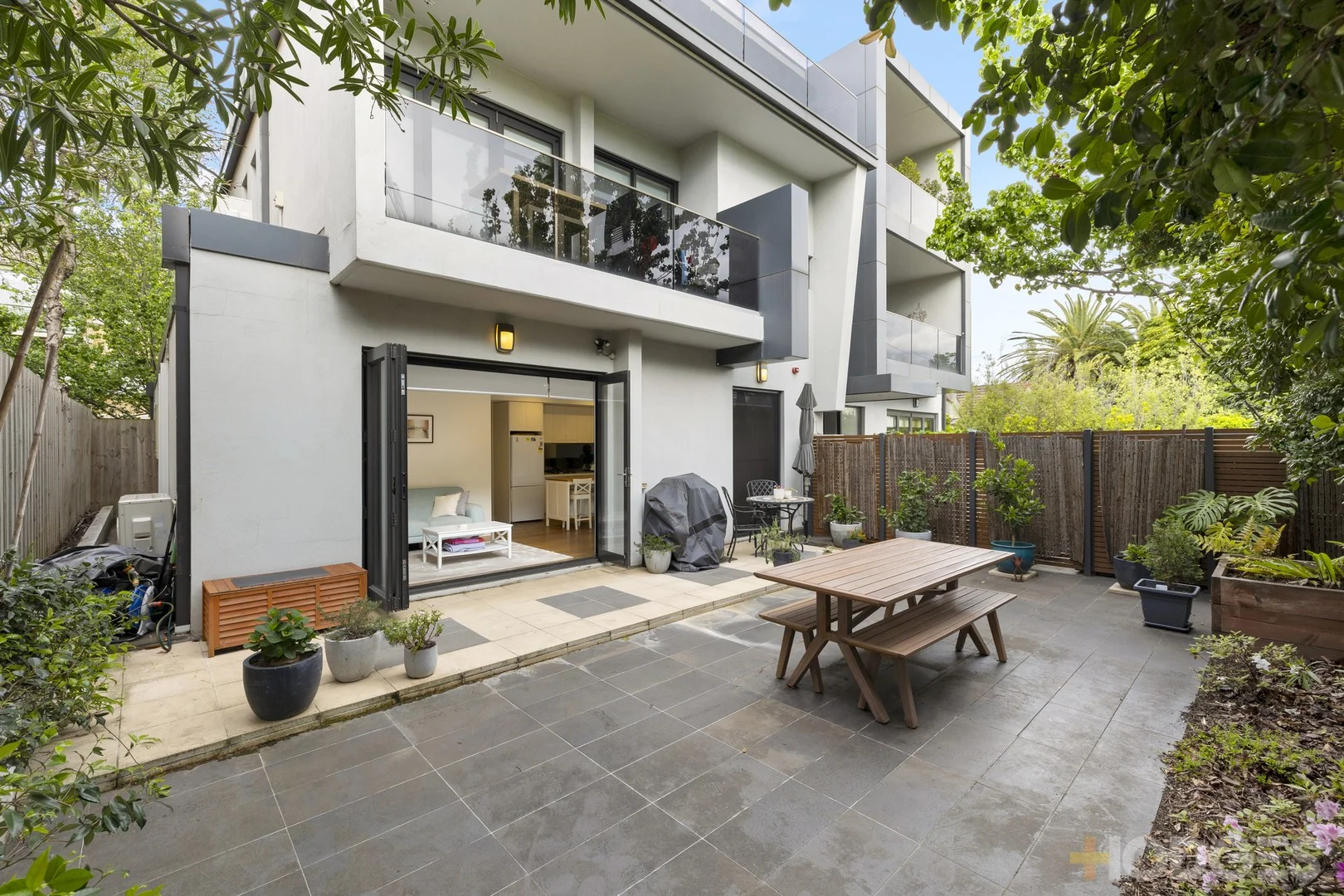 1/22 Kooyong Road (1/11)