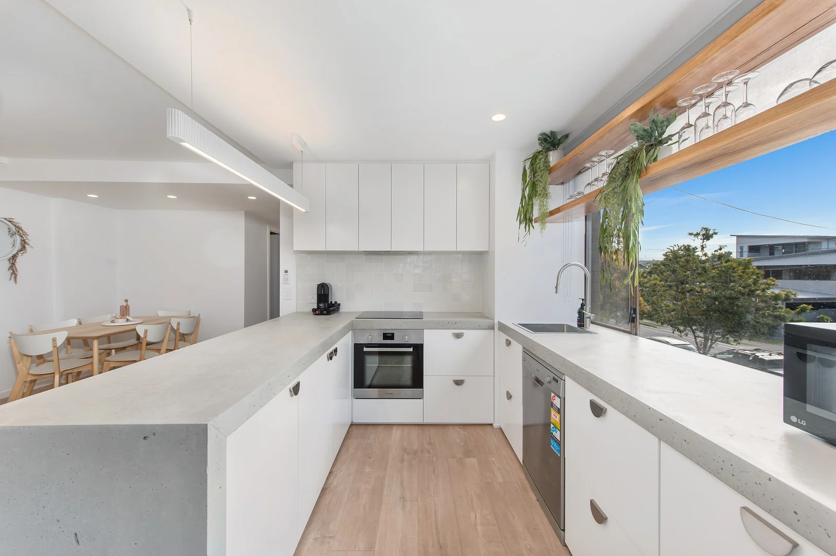 1/30 Burleigh Street (1/12)