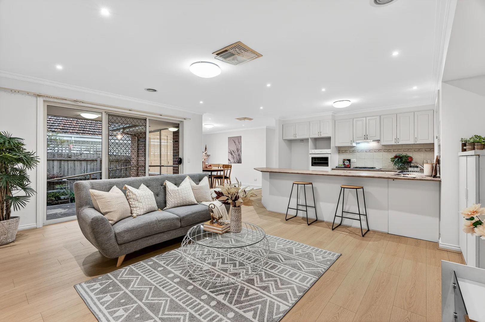 1/5 Simpsons Road - Image 3