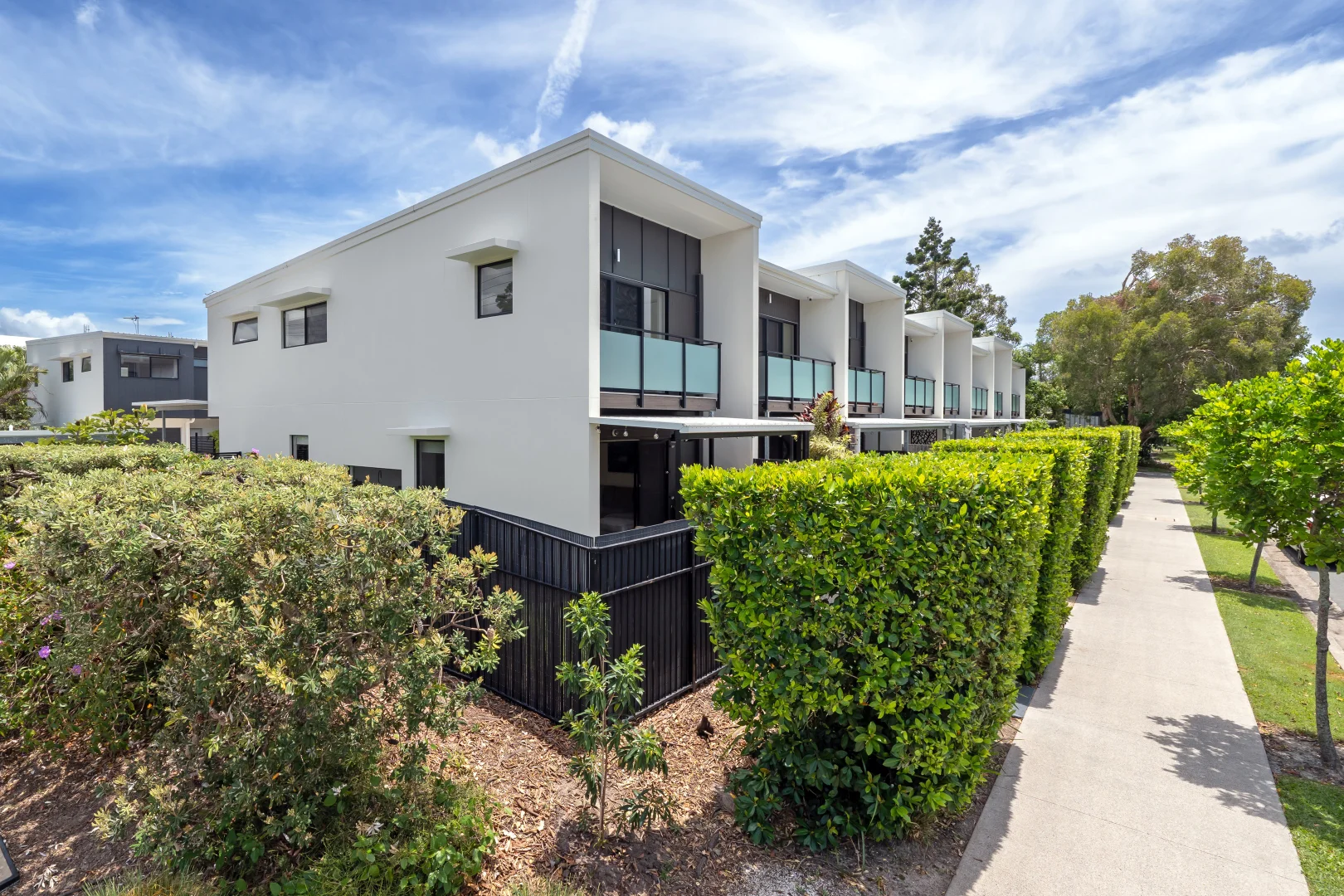 1/60-62 Anzac Avenue (1/27)