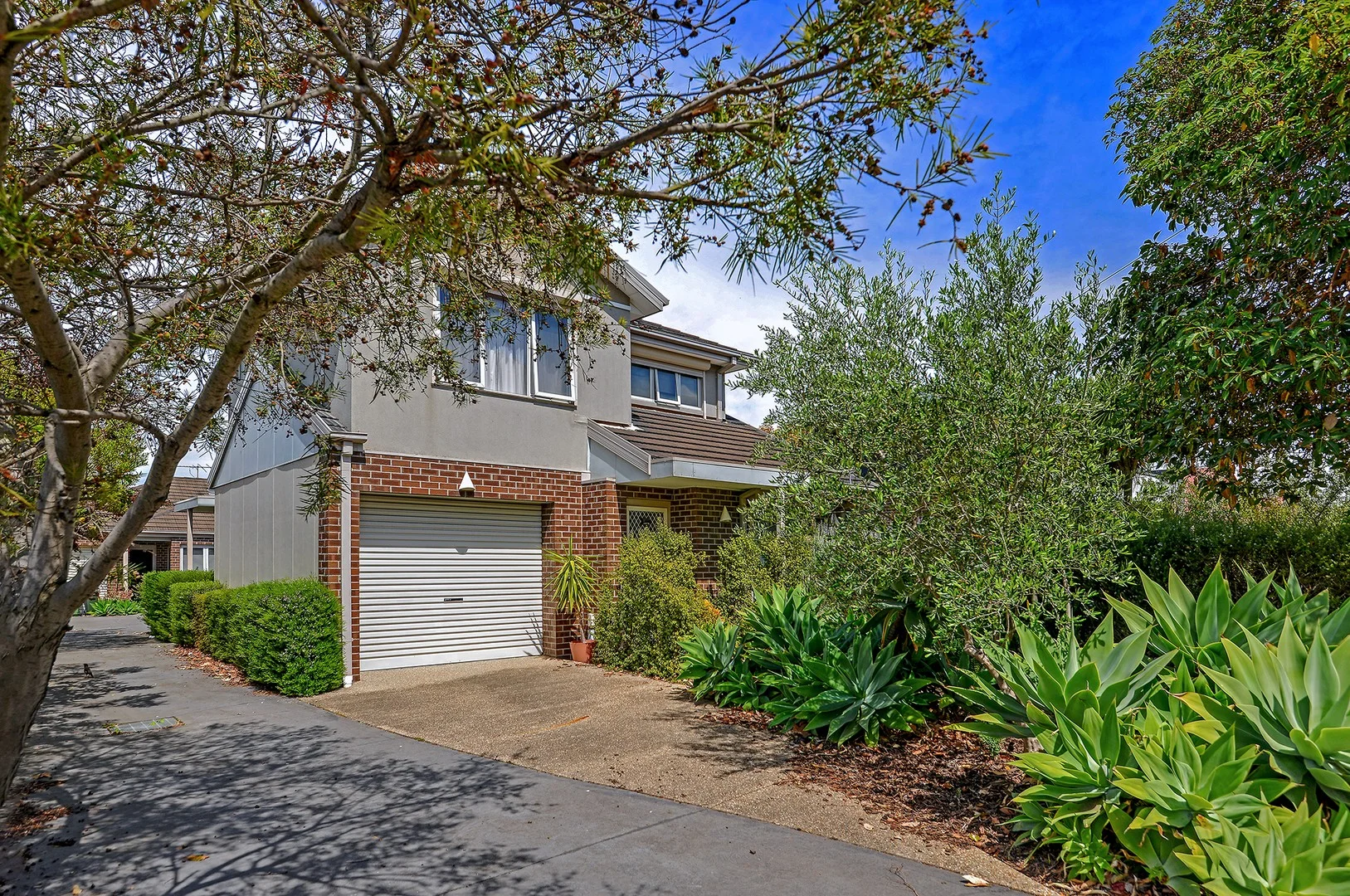 1/71 Crookston Road (1/9)