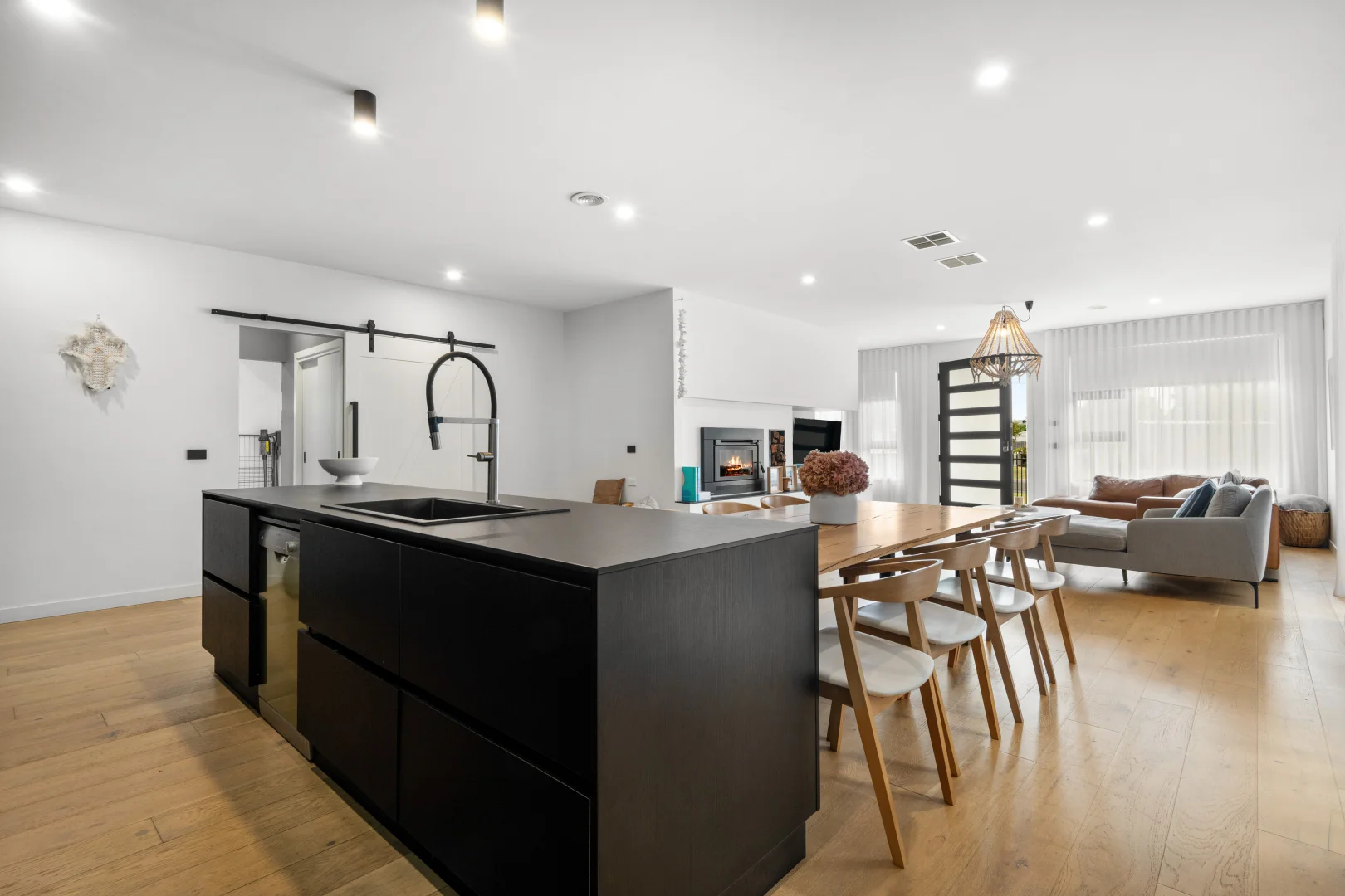 1/82 Fenwick Street - Image 4