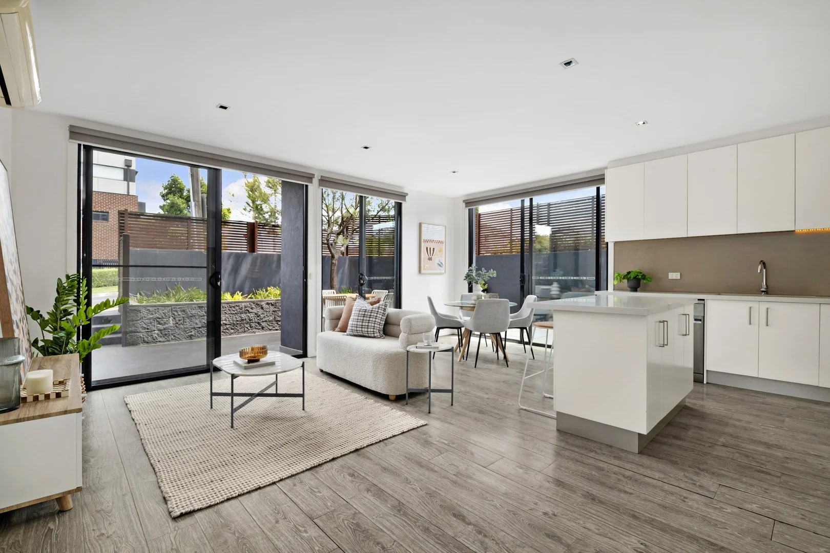 1/82 Hopetoun Avenue (1/14)