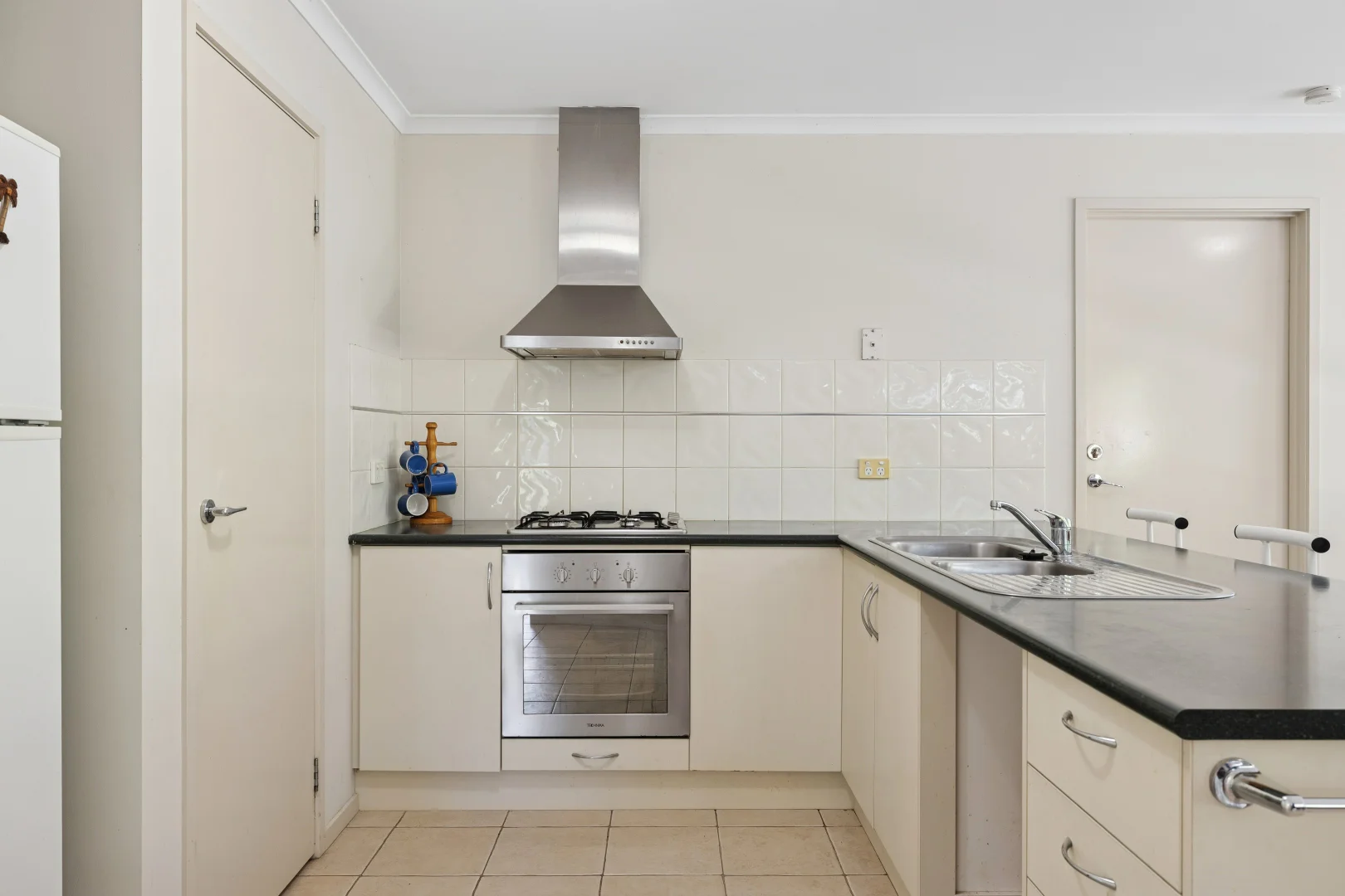 1 Albert Lane - Image 4