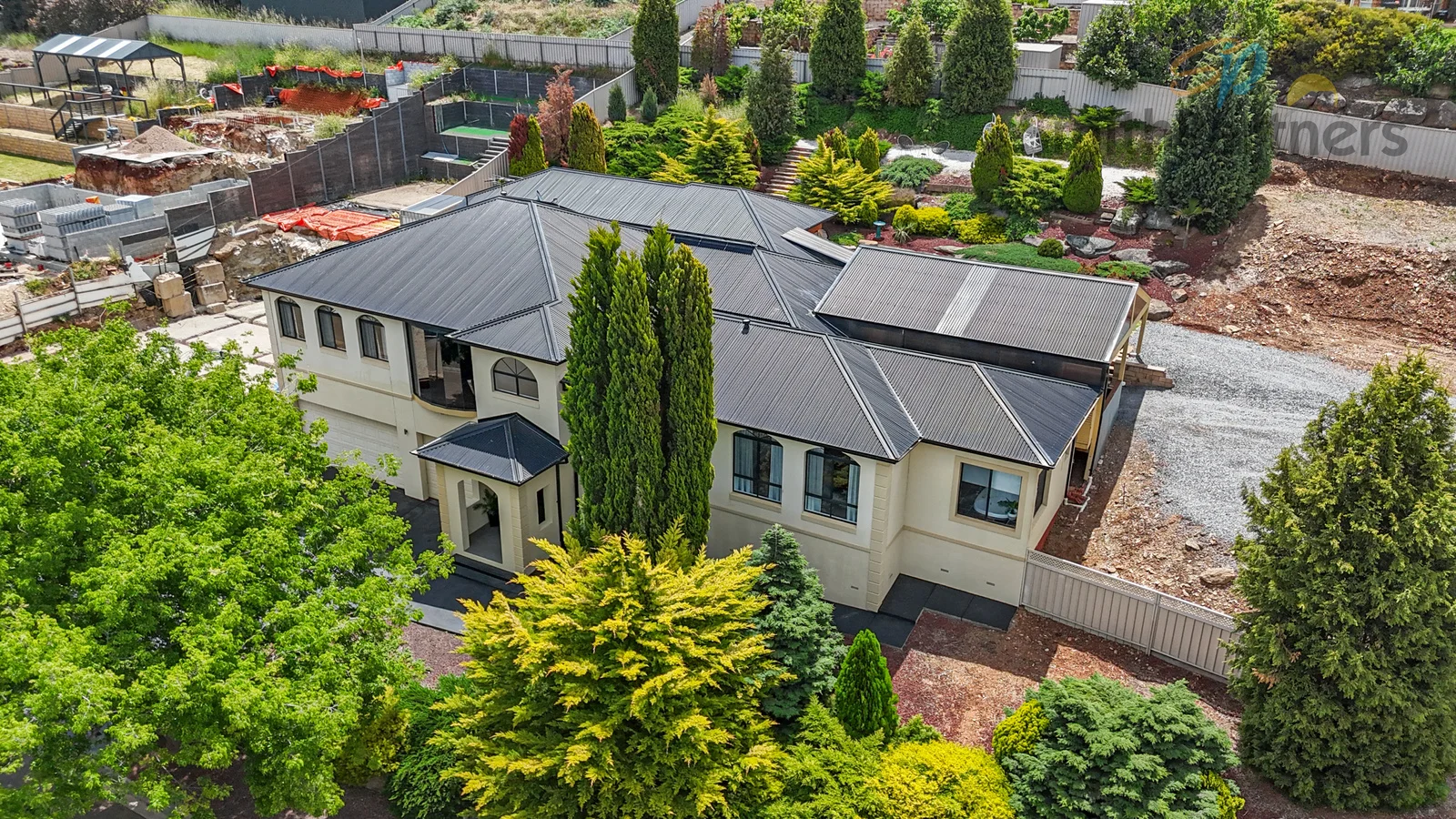 1 Balcarres Terrace (1/30)