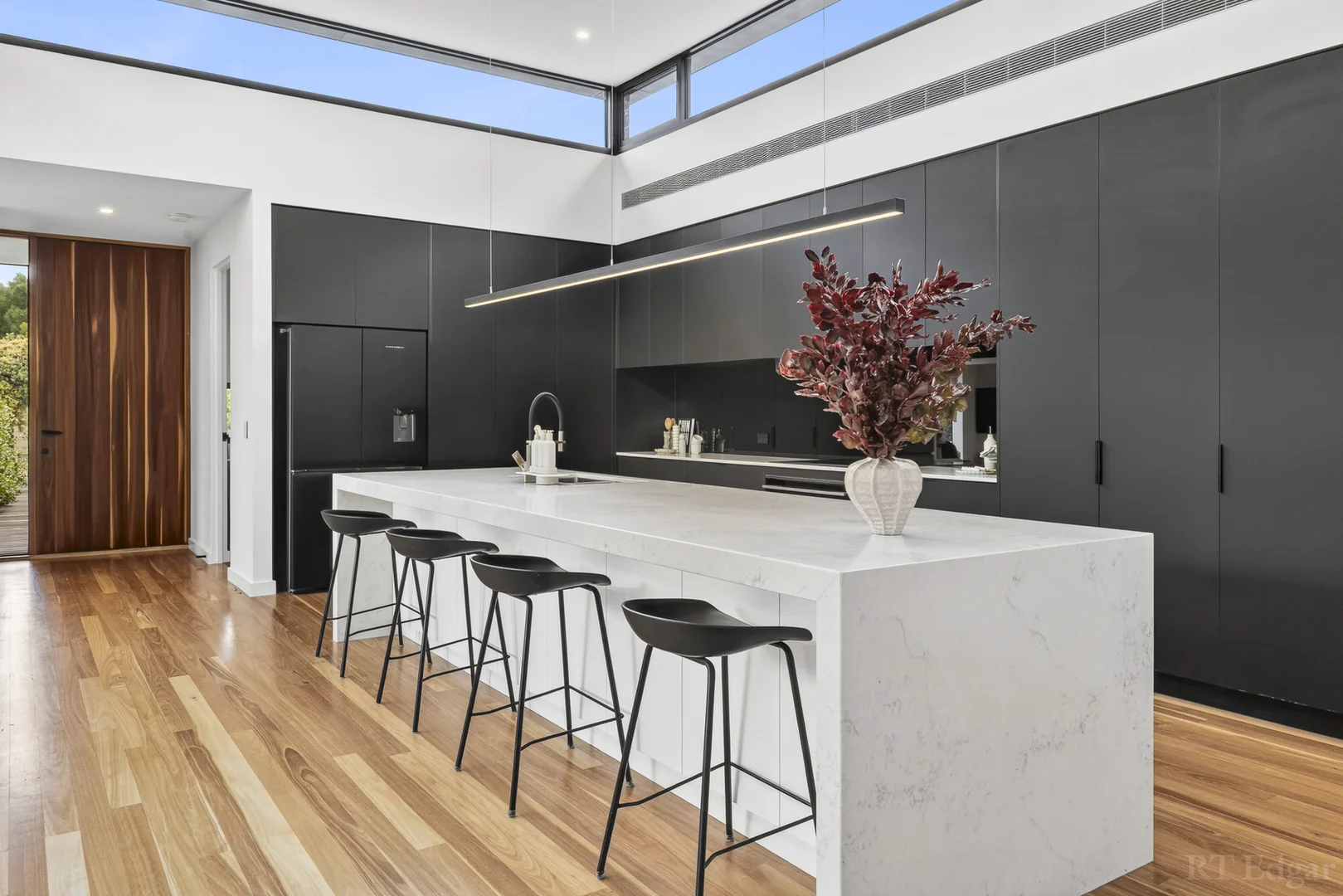 1 Douglas Court - Image 4