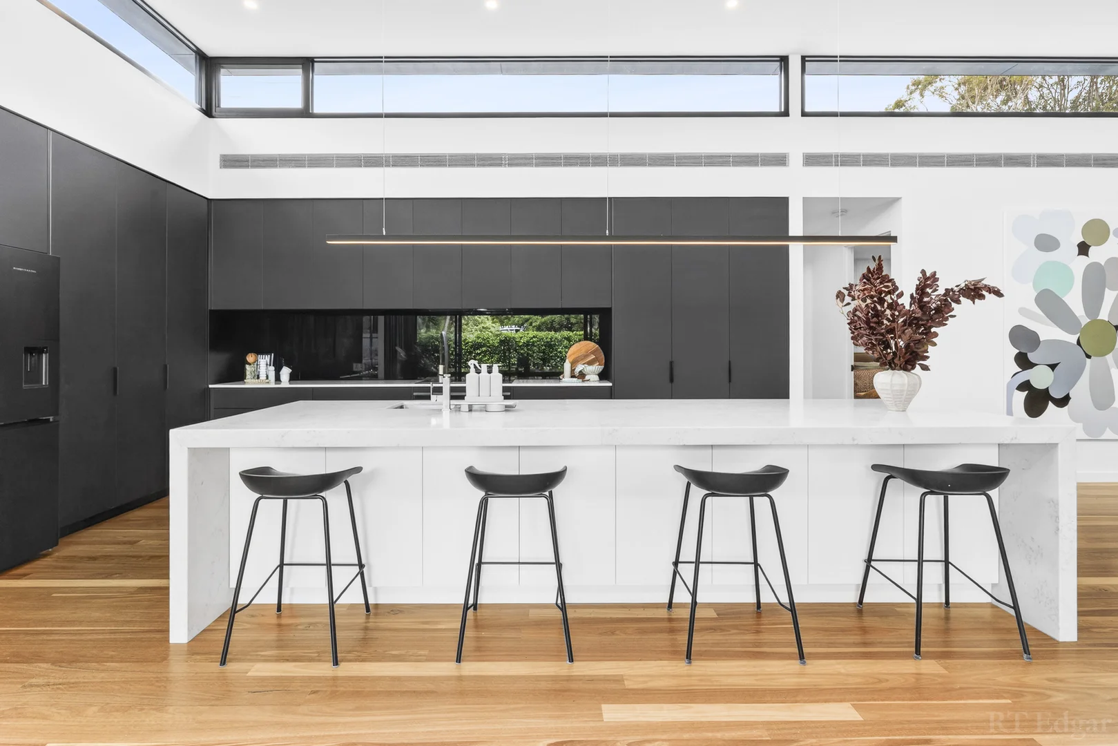 1 Douglas Court - Image 3
