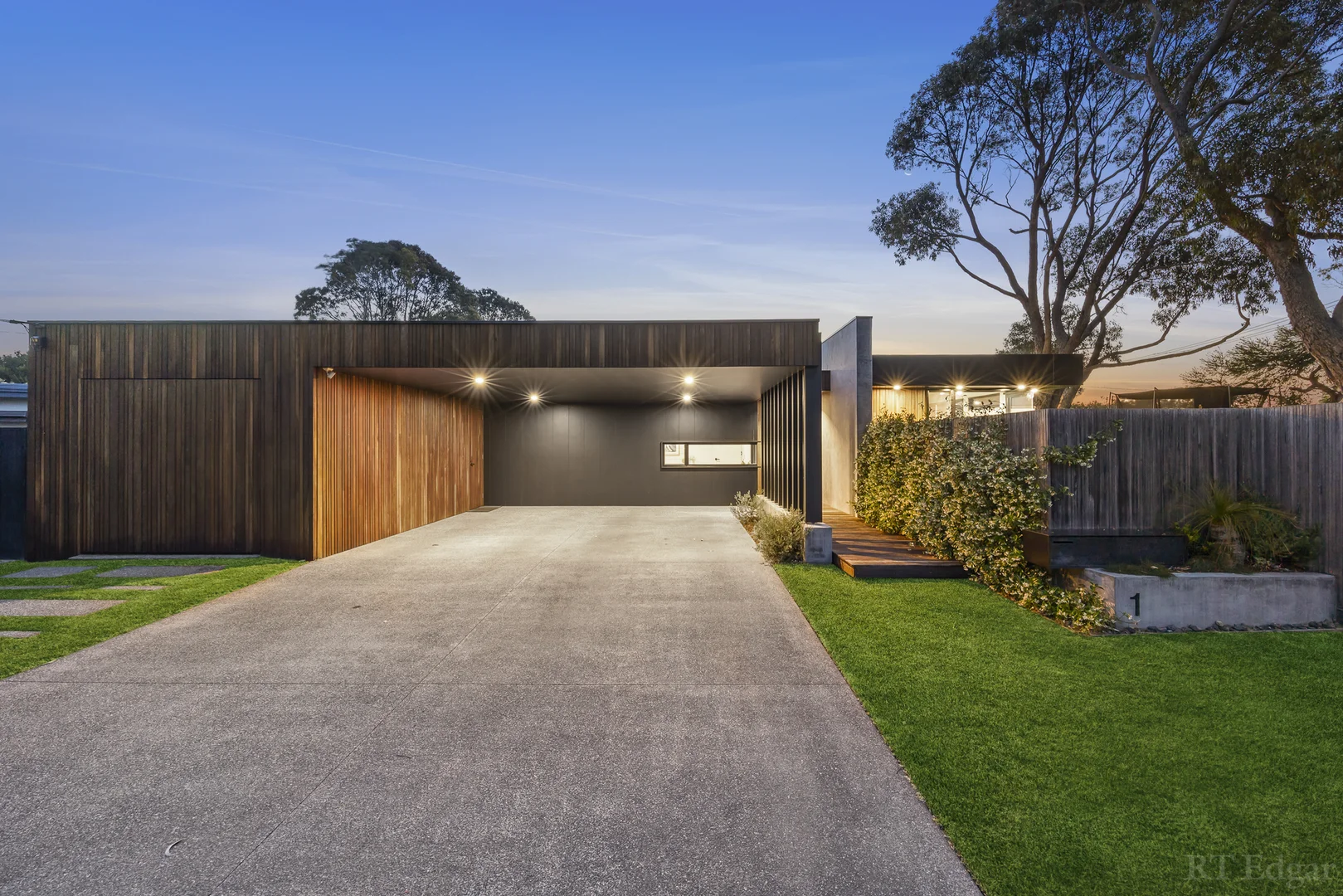 1 Douglas Court - Image 2