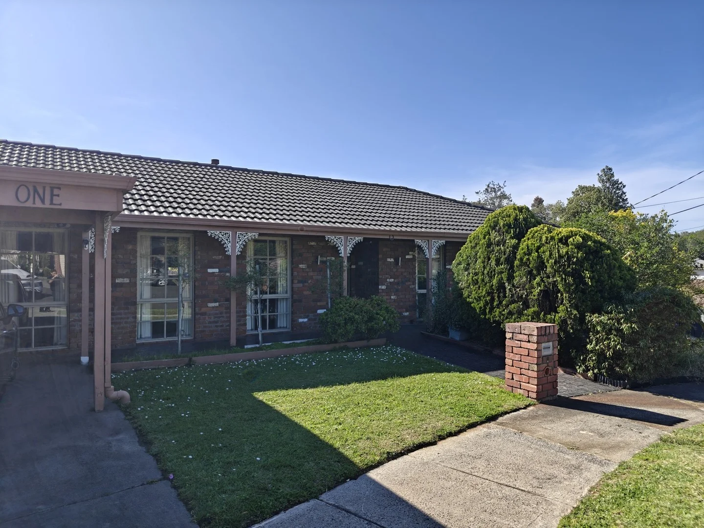1 Durham Court (1/17)