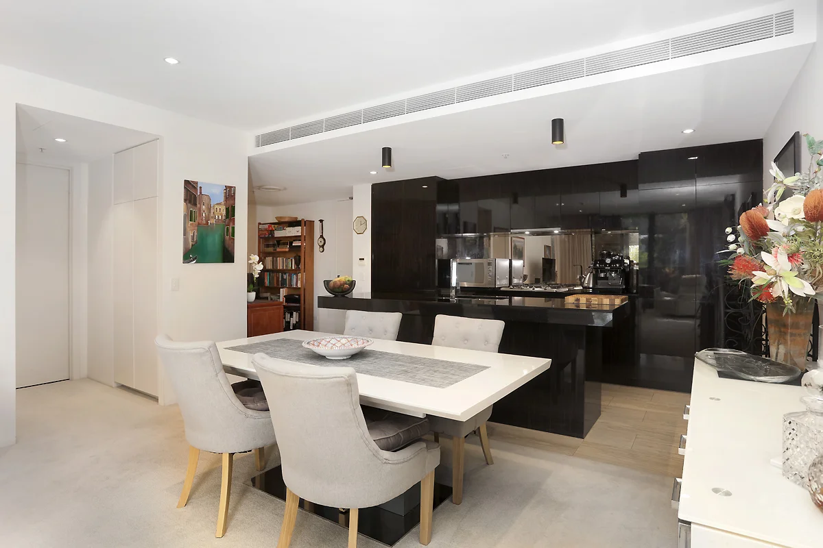 1 Marina Drive (1/24)