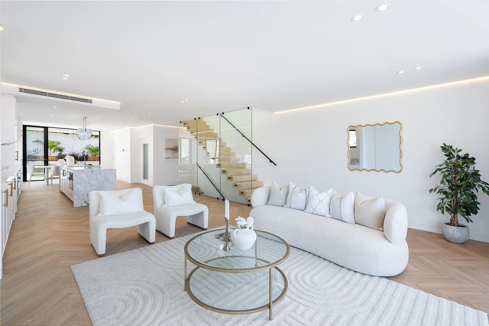 1 Montauban Avenue (1/16)