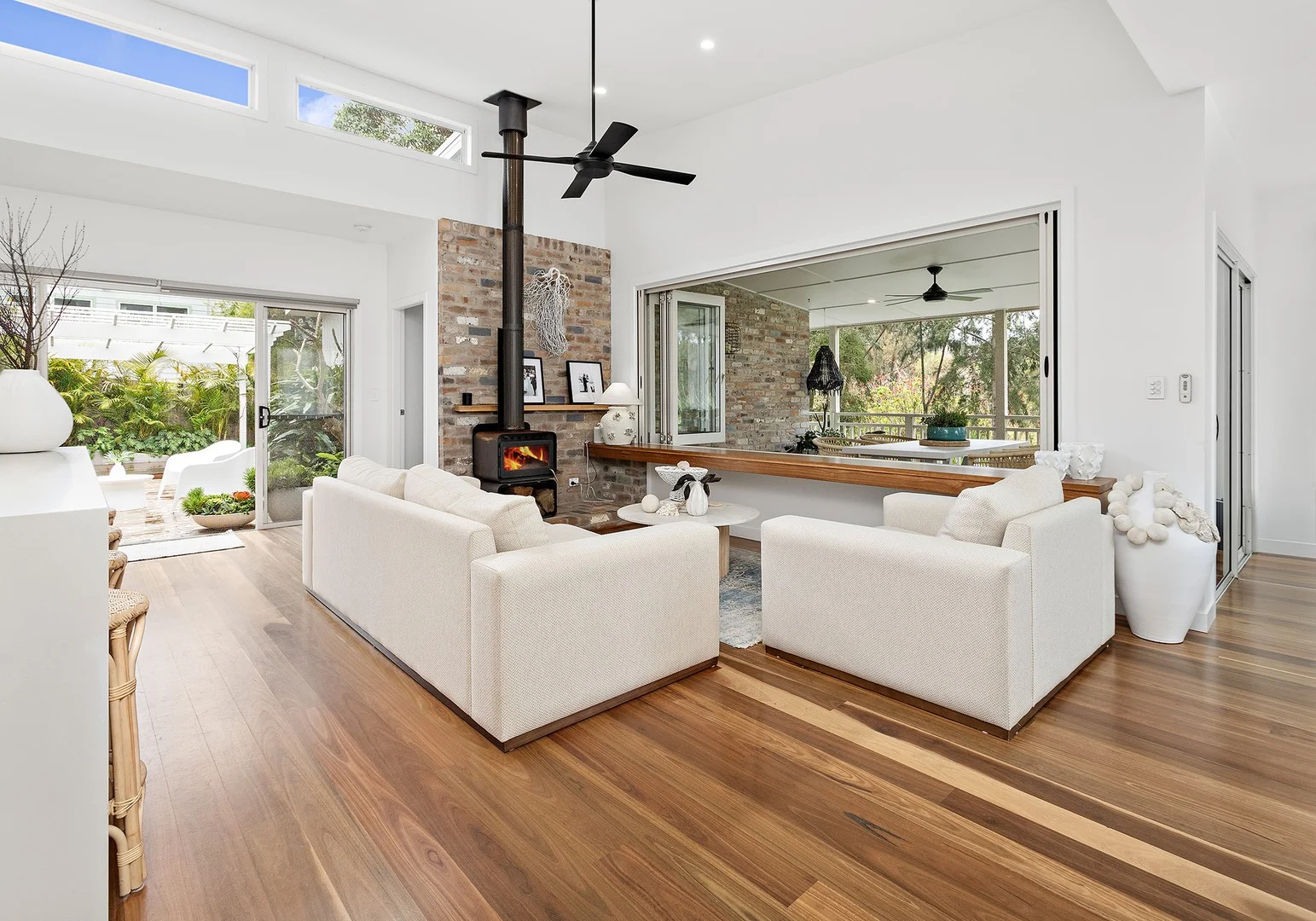 1 Parkes Street (1/29)