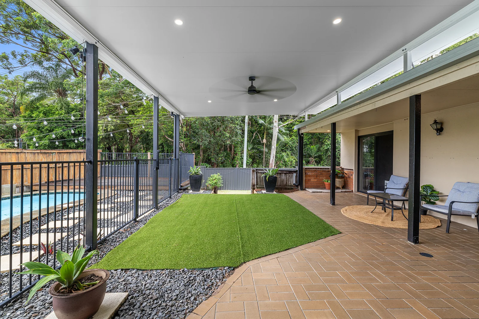 1 Sandpiper Close (1/20)