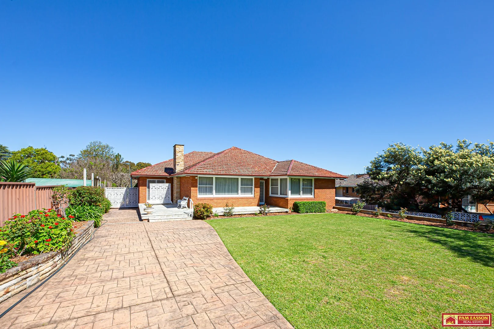 1 Sutherland Rd (1/17)