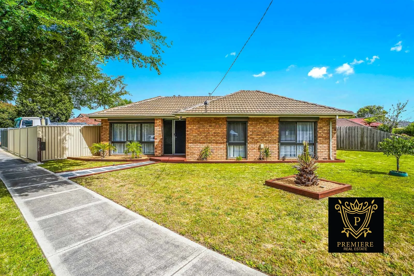 1 Tongola Court (1/19)