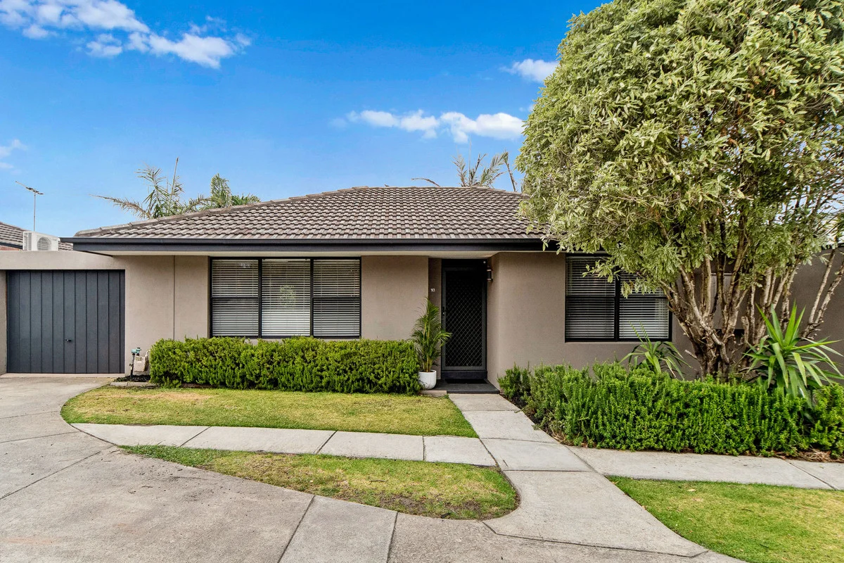 10/25 Barkly Street (1/16)