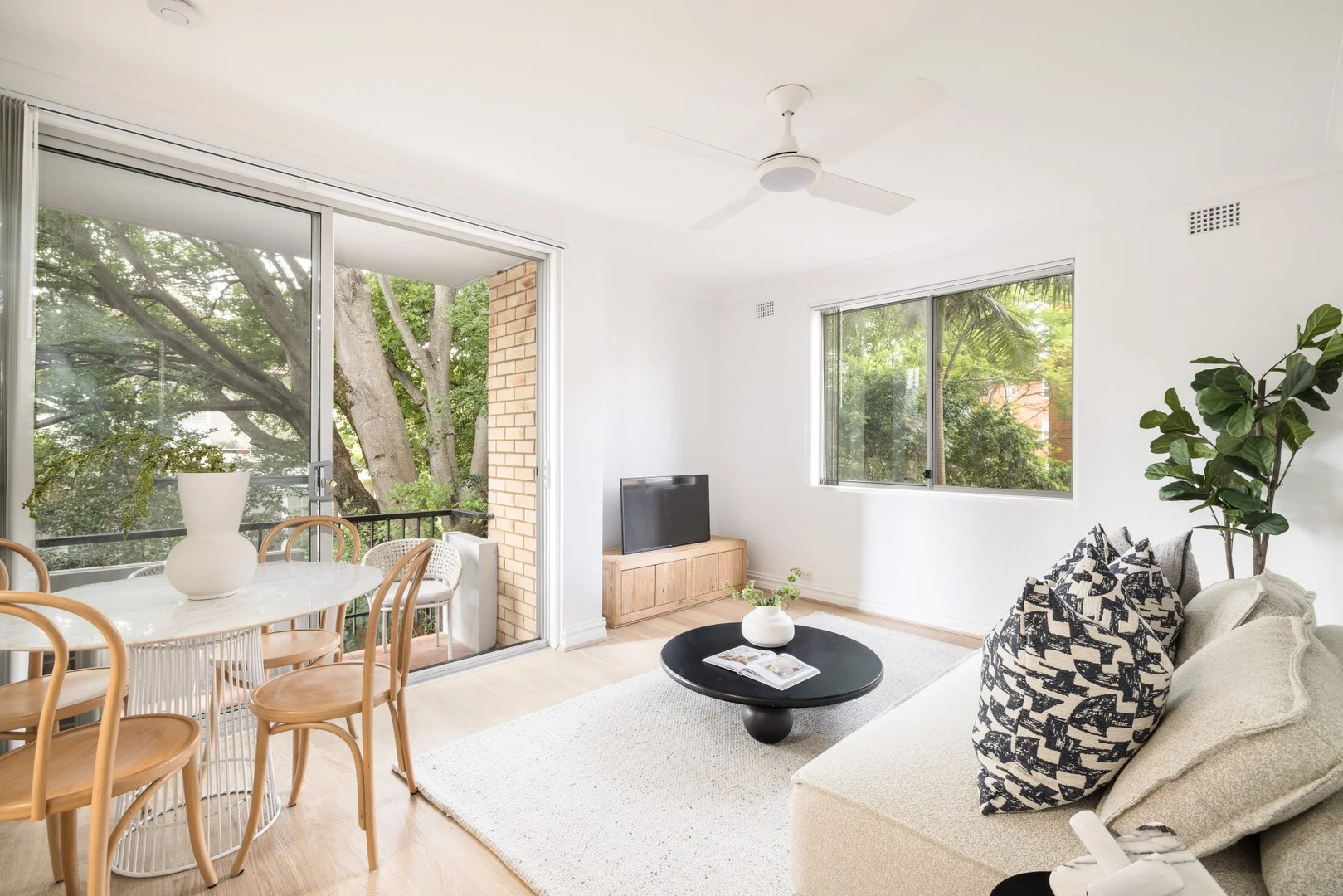 10/3 Milner Crescent (1/11)