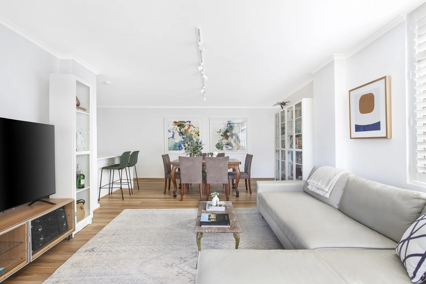 10/347 Victoria Place (1/13)