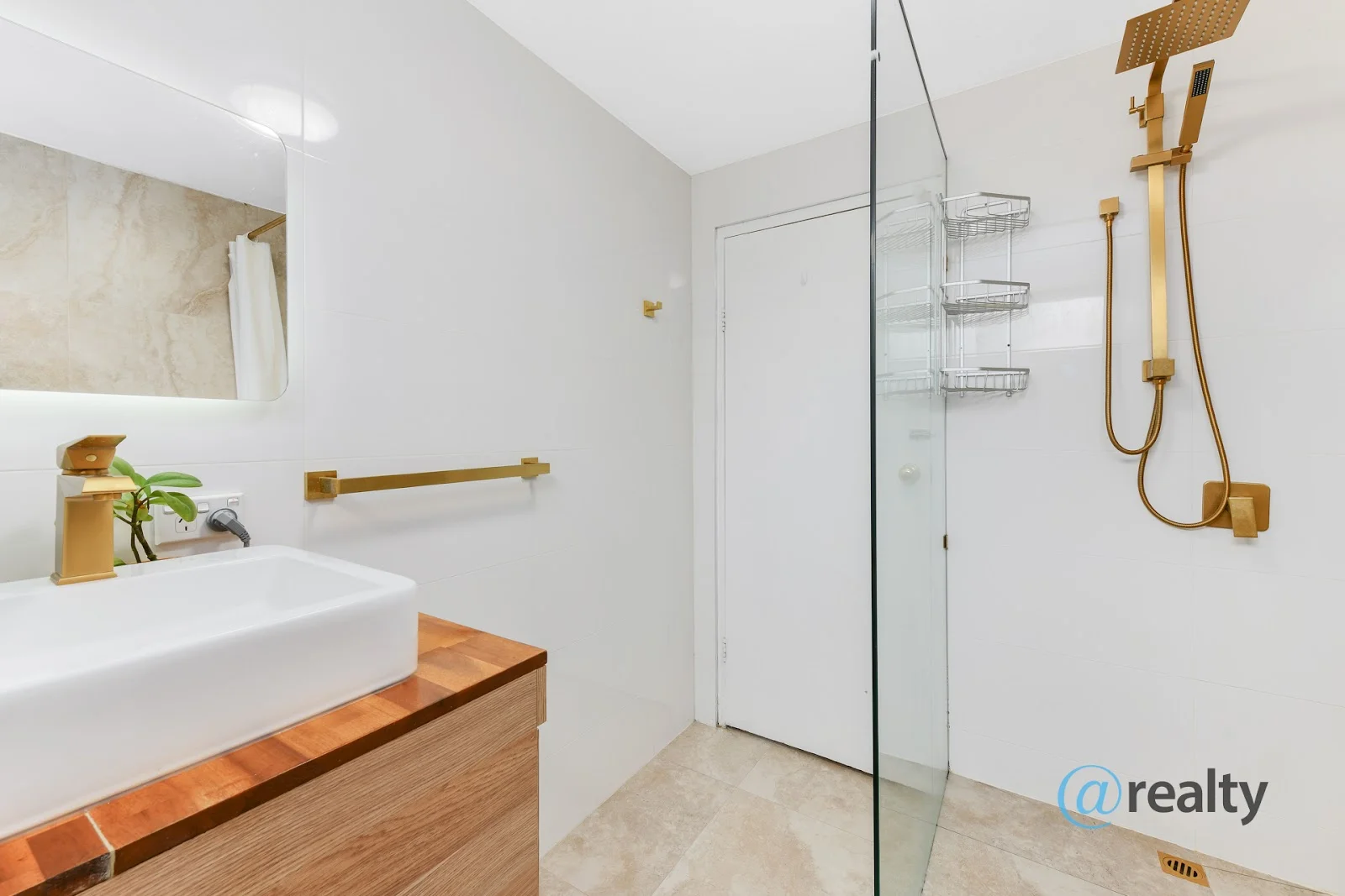 10/798 Warrigal Road - Image 4