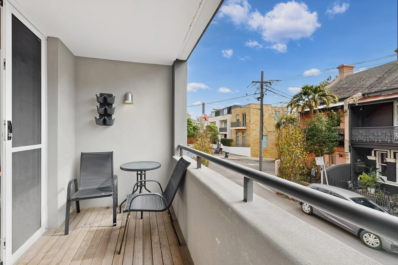 10/8-14 Underwood Street (Enter Via Perry Lane) (1/11)