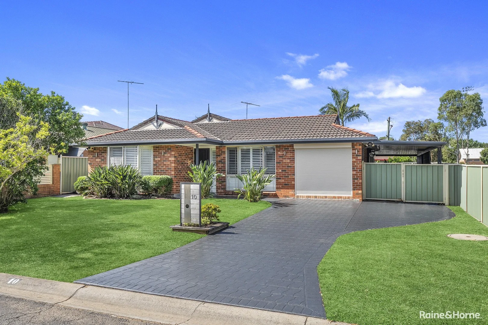 10 Coffs Harbour Avenue (1/1)