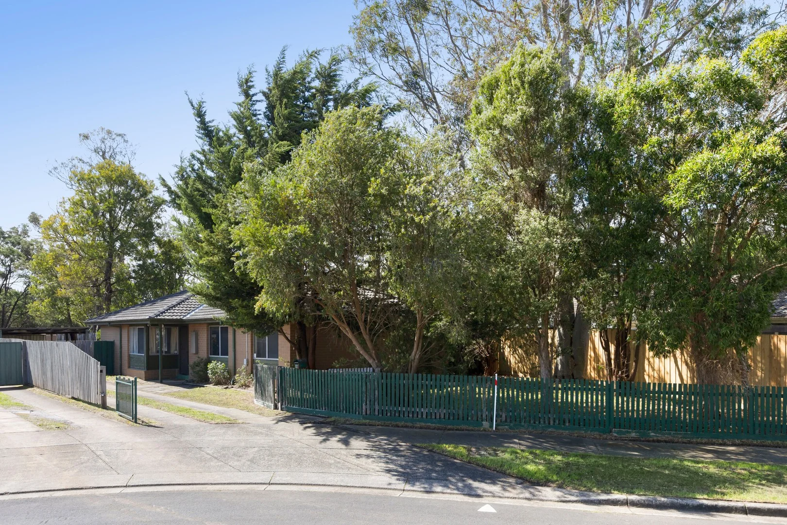 10 Derwent Court (1/12)