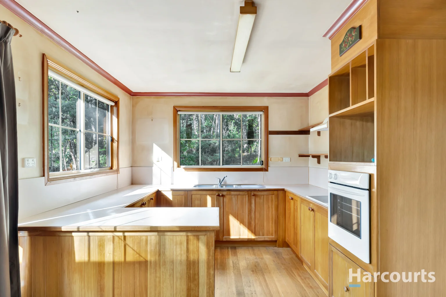 10 Hawleys Lane - Image 3