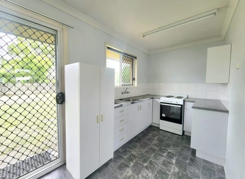 10 Hotham Close - Image 2