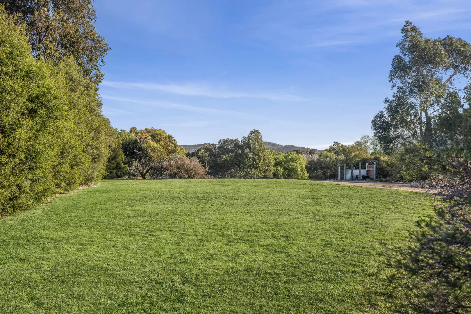 10 Leslie Street - Image 2