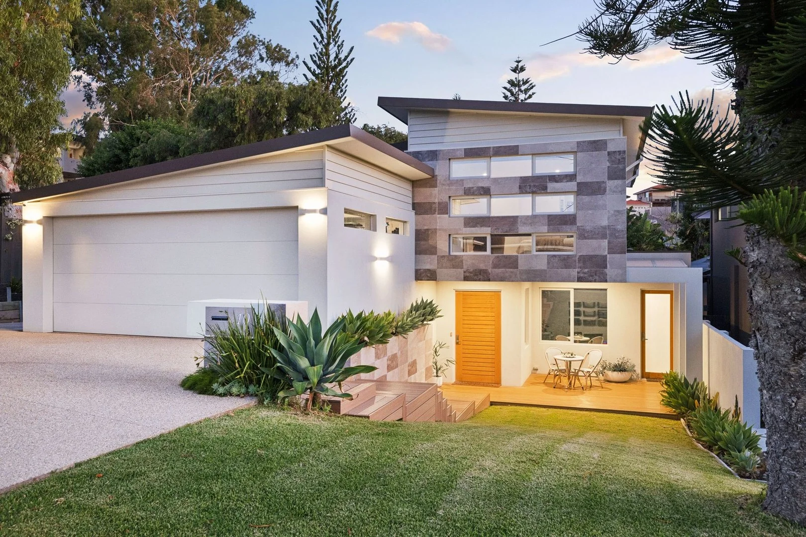 10 Mullion Street (1/1)