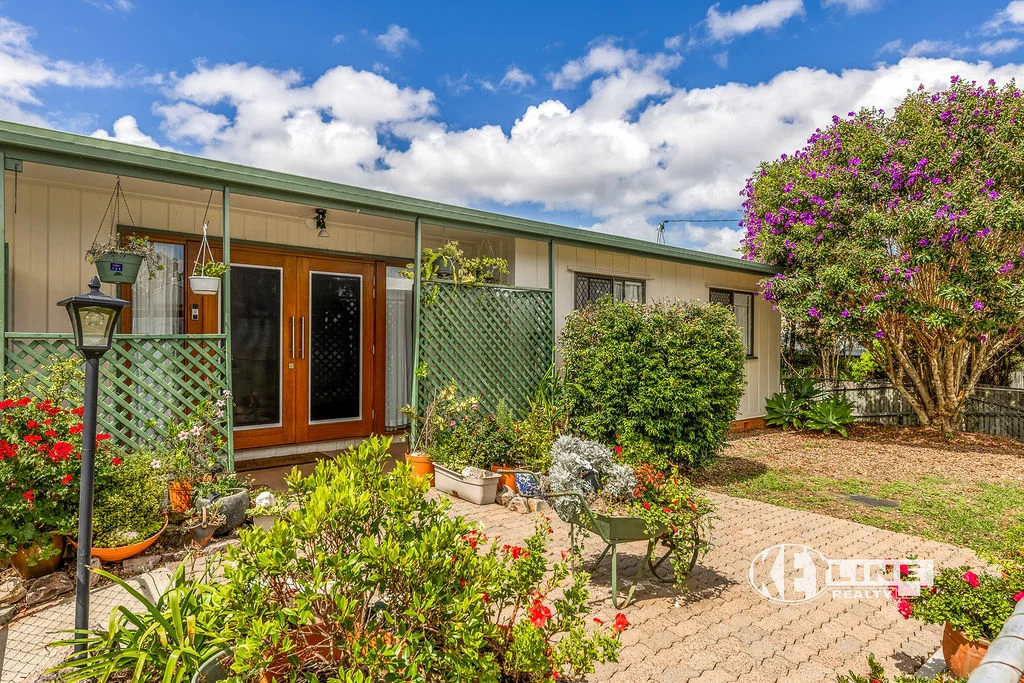 10 Nichols Street (1/15)