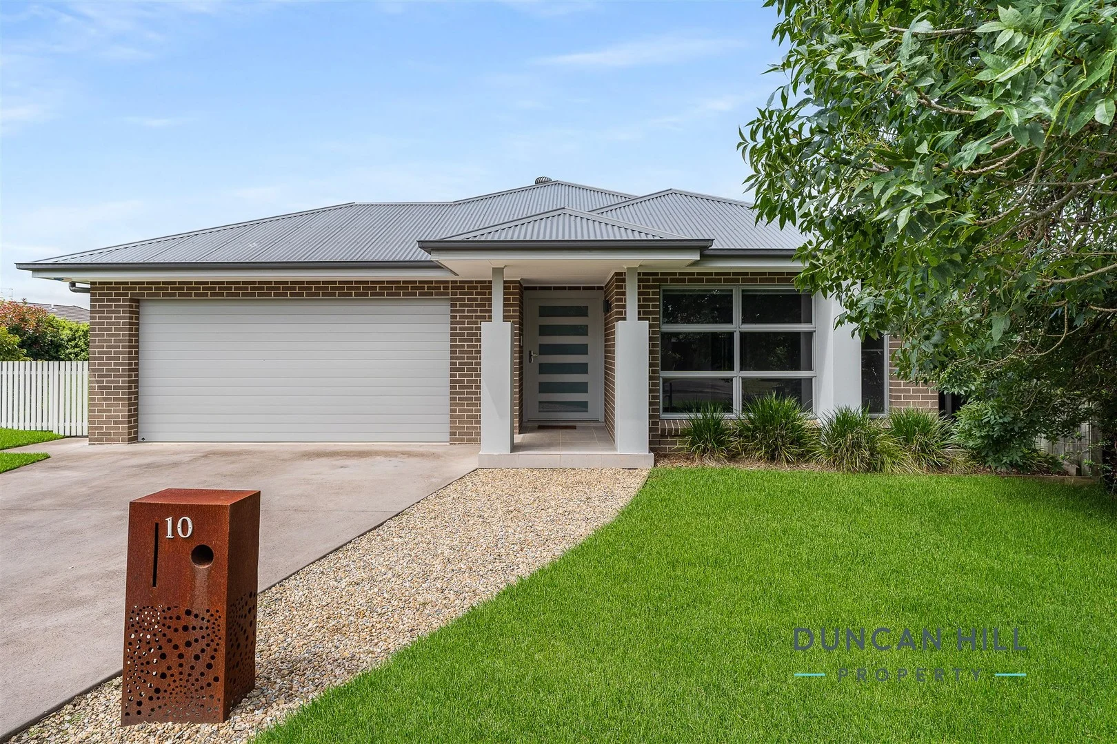 10 Parmenter Court (1/13)