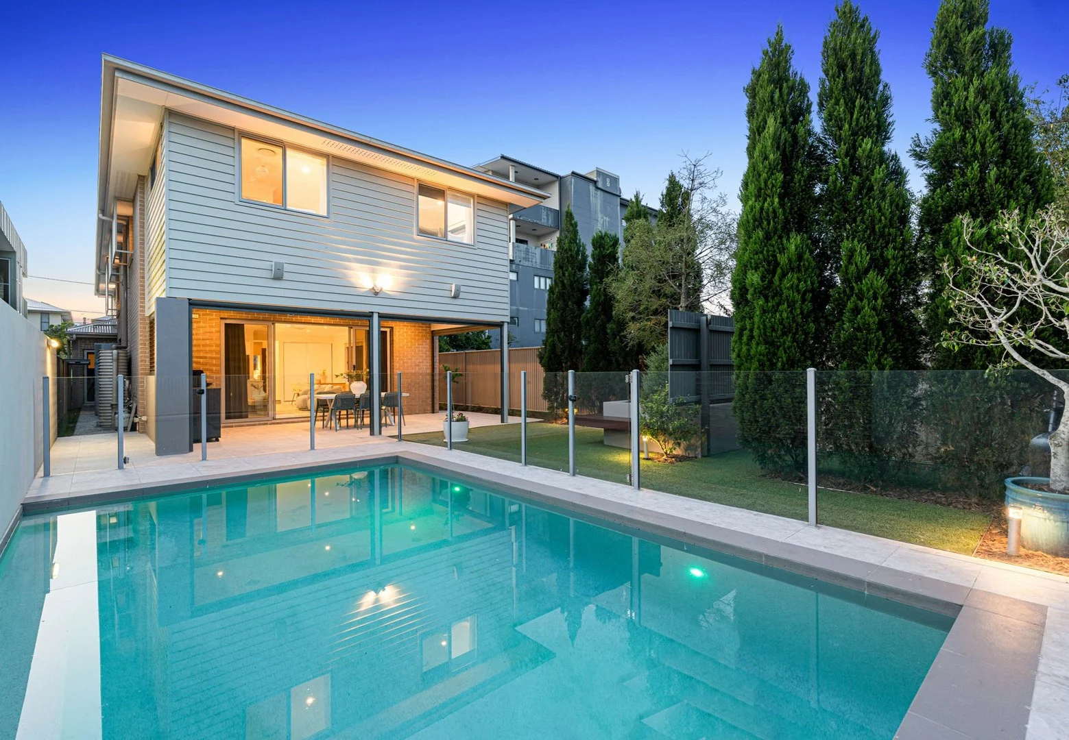 10 Shelley Street (1/1)