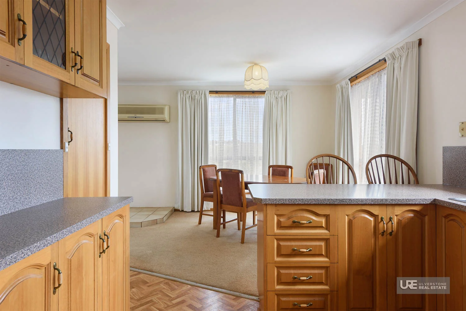 10 Sunset Lane - Image 5