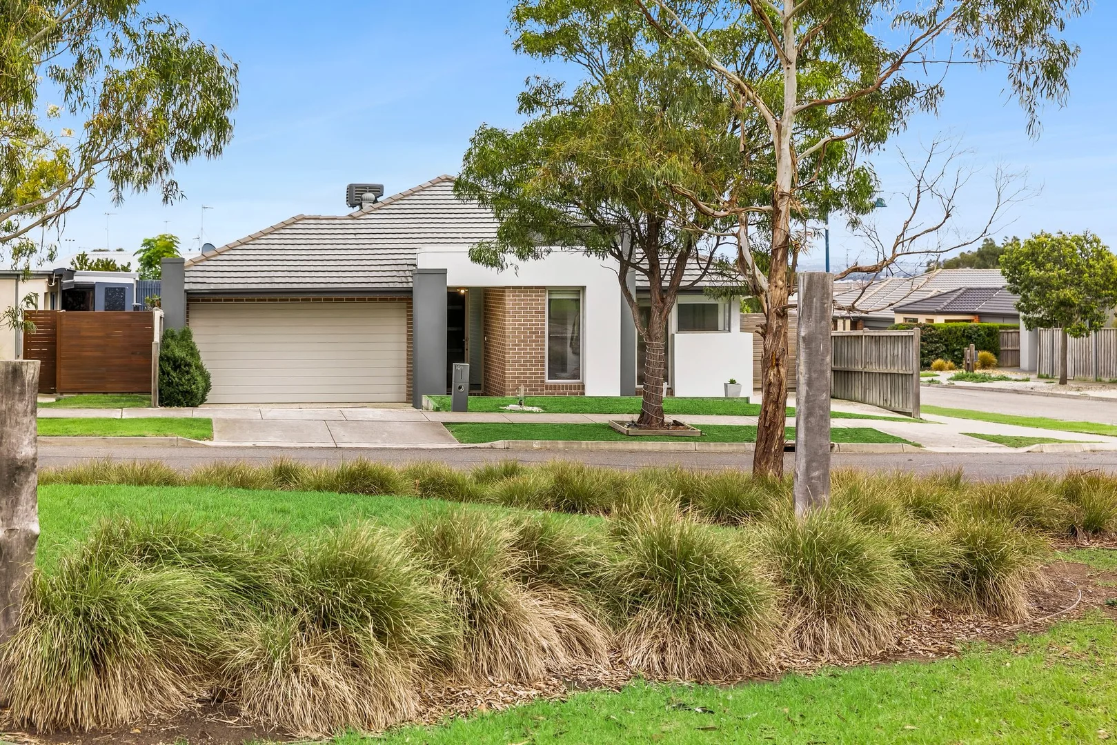 10 Village Green Drive - Image 3