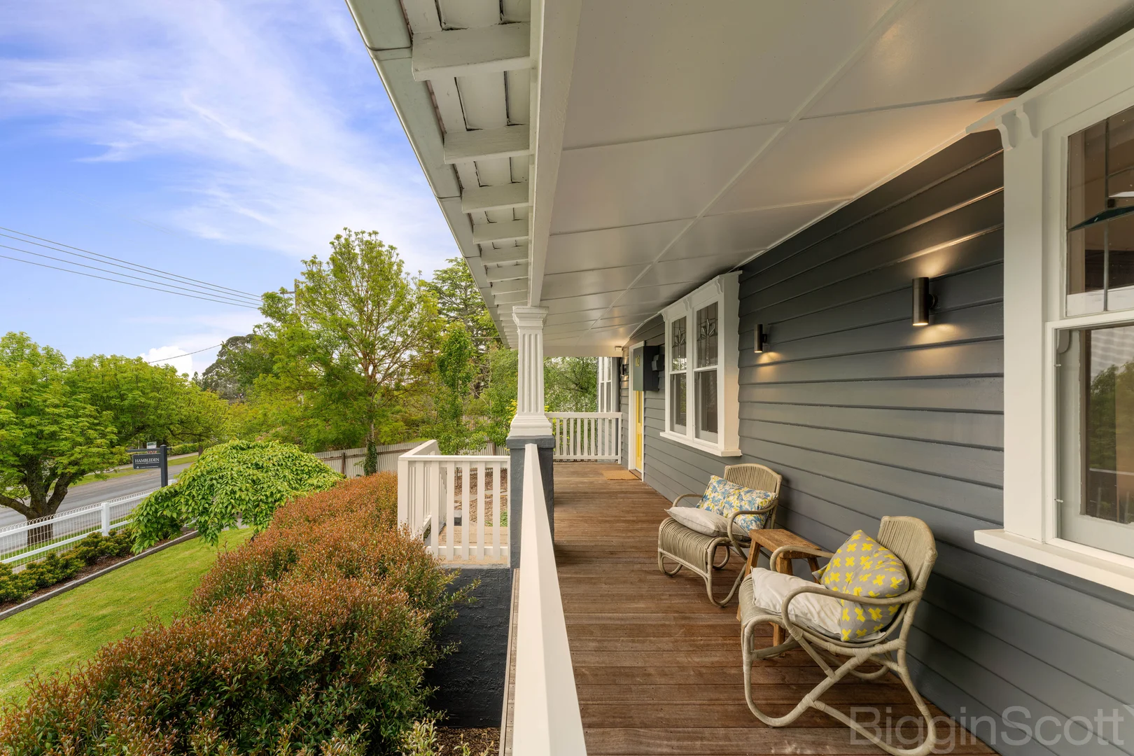 10 Vincent Street North - Image 3