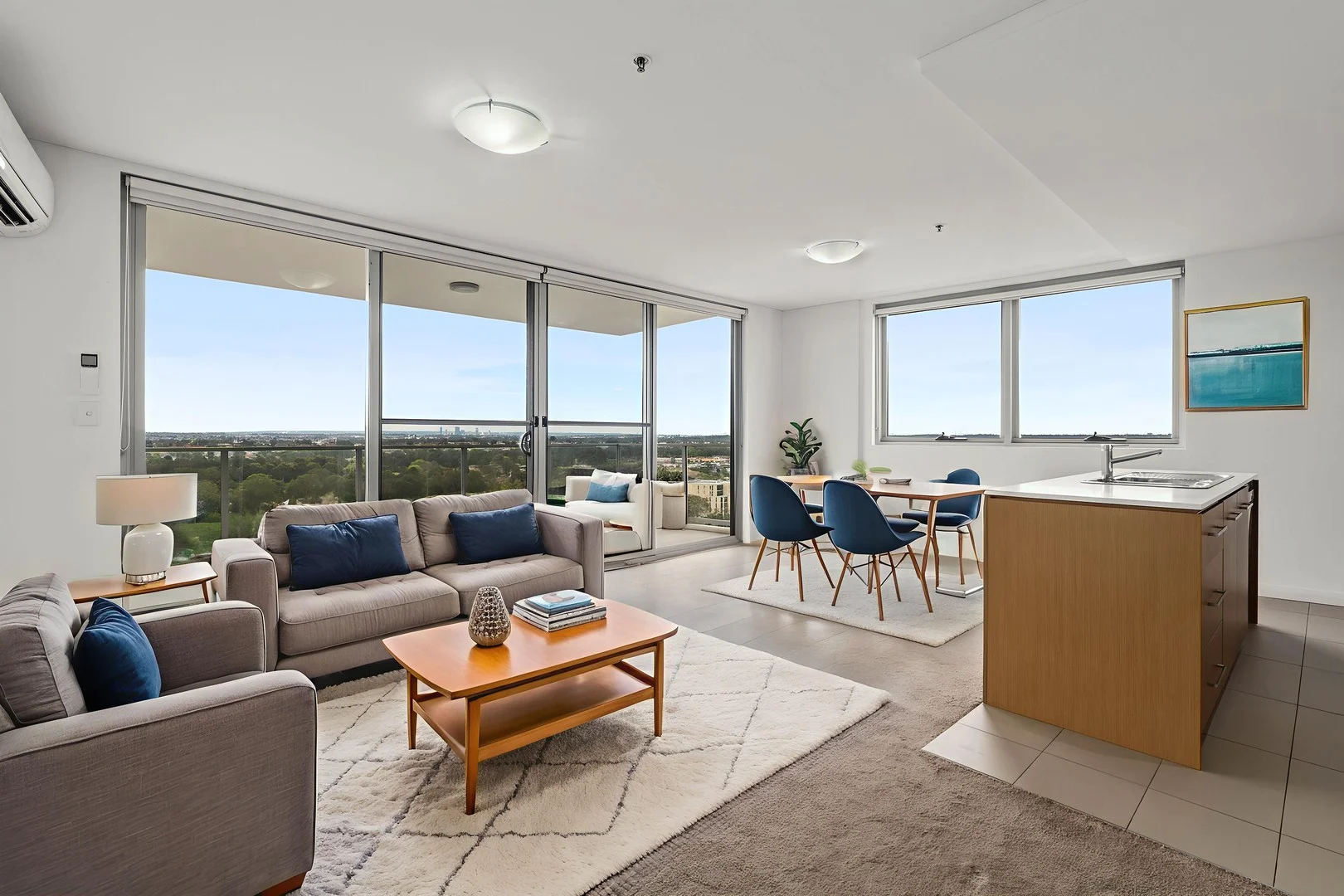 100/1-3 Bigge Street (1/7)