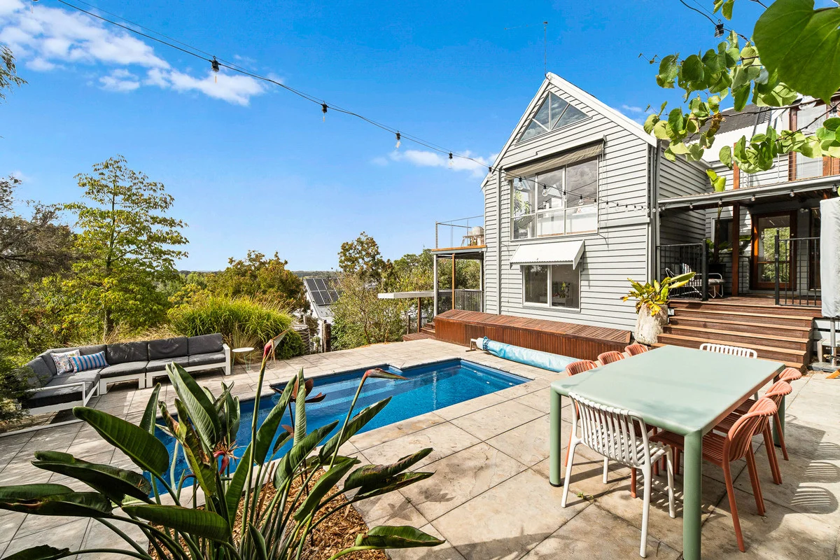 100 Eumeralla Grove (1/1)
