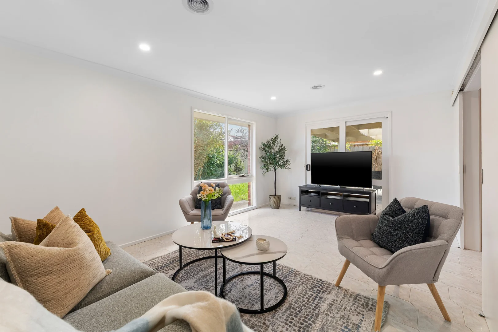 100 Springs Road - Image 4