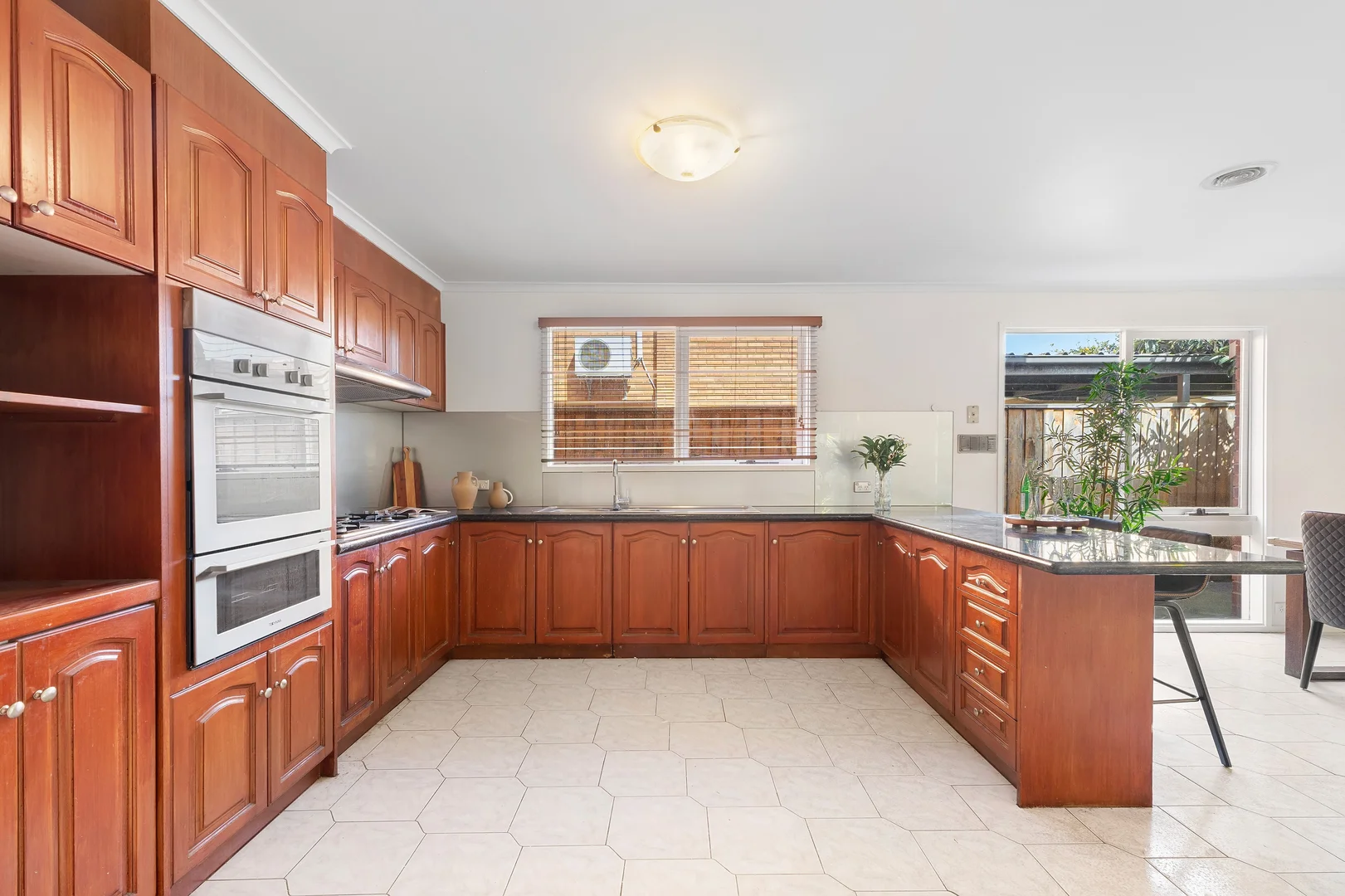 100 Springs Road - Image 5