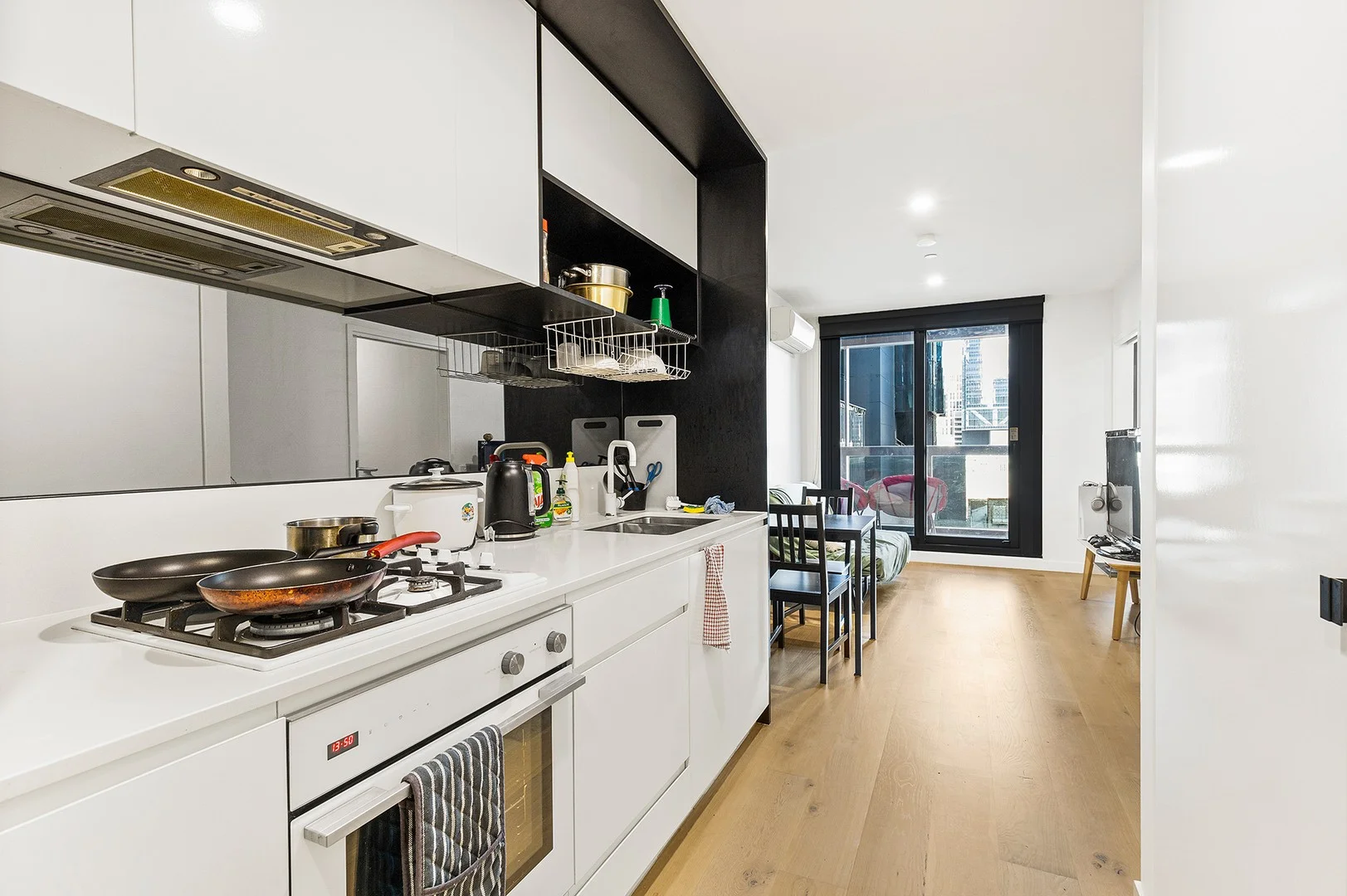 1002/296-300 Little Lonsdale St (1/9)