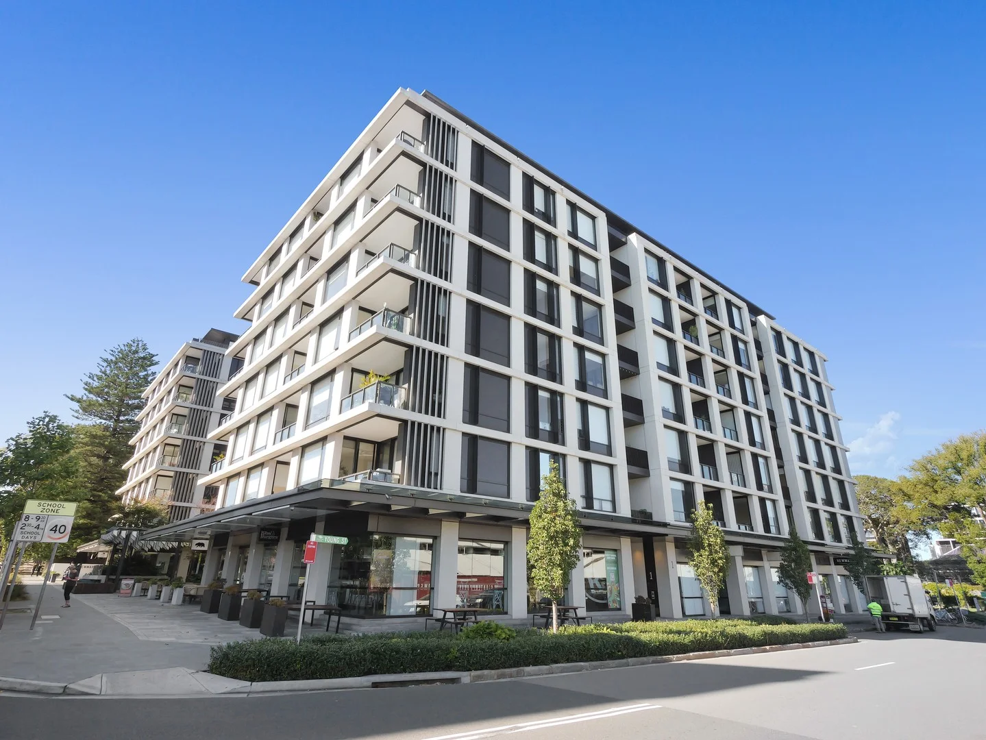 101/1 Young Street (1/5)
